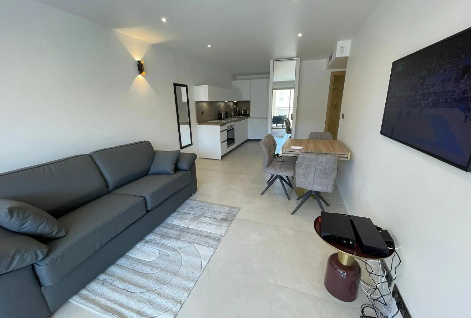 Regina Apartamento Antibes 0*,  França